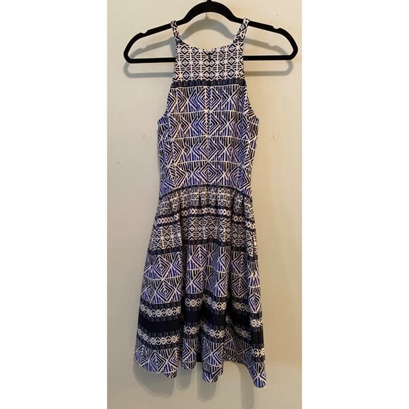 Vince Camuto Dress Geometric Print Fit & Flare Sleeveless Blue White Size 4 - Picture 4 of 12